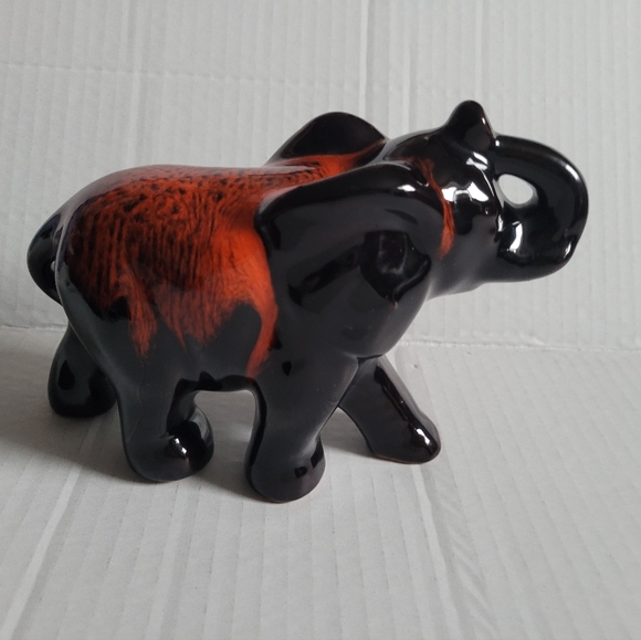 Vintage Canuck Pottery Elephant Drip Glaze Red Black Canada - Picture 3 of 8